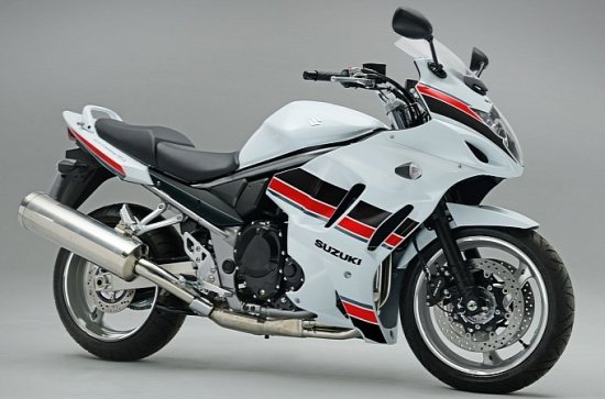 Môtô hút khách Suzuki GSX 1250FA có thêm phiên bản đặc biệt